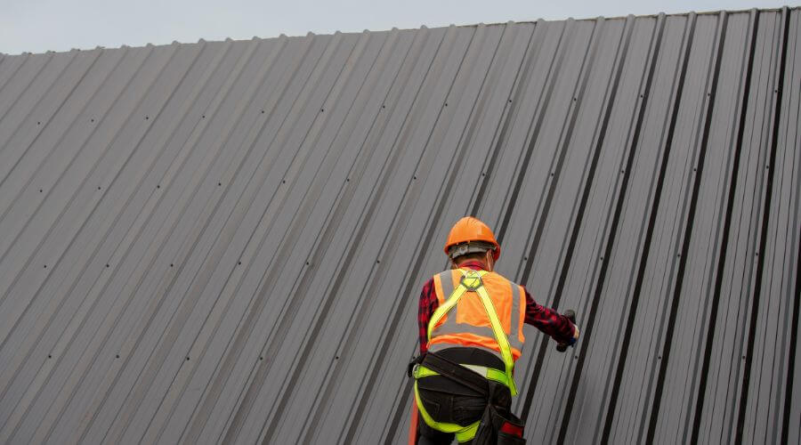 Professional gutter cleaning in Andover, IA
